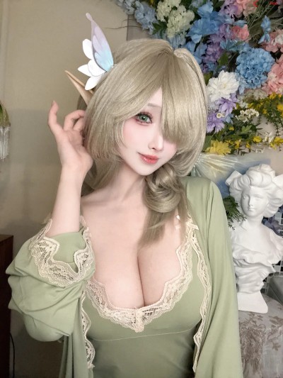 Rioko (凉凉子) cosplay De Zeven Provincien – Azur Lane