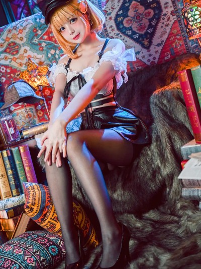 Hachi 小芭 cosplay Vivy and Amelia Watson – Fluorite Eye’s Song and Hololive