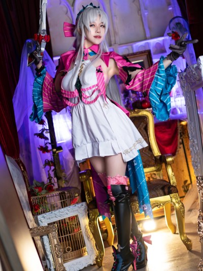 Hatori Sama cosplay Carlotta – Wuthering Waves