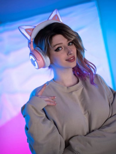 Lady Melamori – Gwen