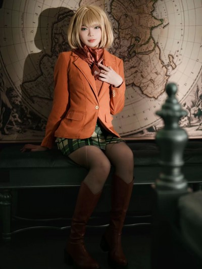 ZinieQ – Ashley Graham