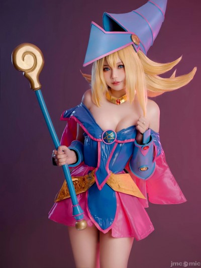 ZinieQ – Dark Magician Girl (Yu Gi Oh)