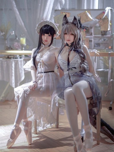 面饼仙儿&半半子 – Arknights 黑x森蚺バレエ